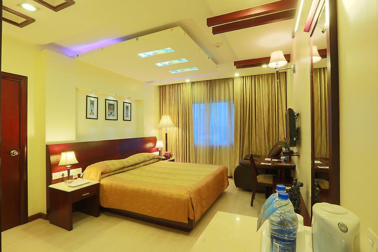 Hotel Abhimaani Vasathi, Rajajinagar Bangalore Extérieur photo